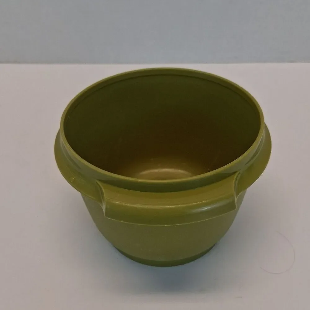 Vintage Tupperware 886-33 Avocado Green 16 oz Bowl Made in USA MCM 1970s Retro